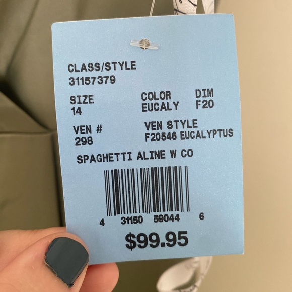 David's Bridal Green Ruched Maxi Gown - Picture 8 of 10